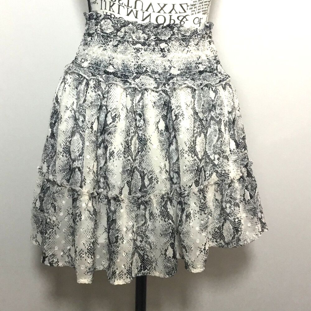 Snakeskin print tiered mini skirt cream black ruffle smocked waist 27"-34" M
